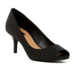Tahari Janna Black Lizard Embossed Peep Toe Pumps